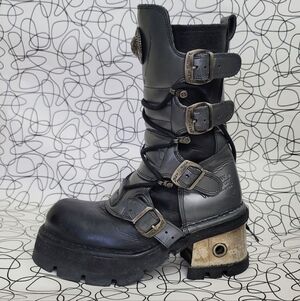 Vintage New Rock Leather Black and Silver Boots